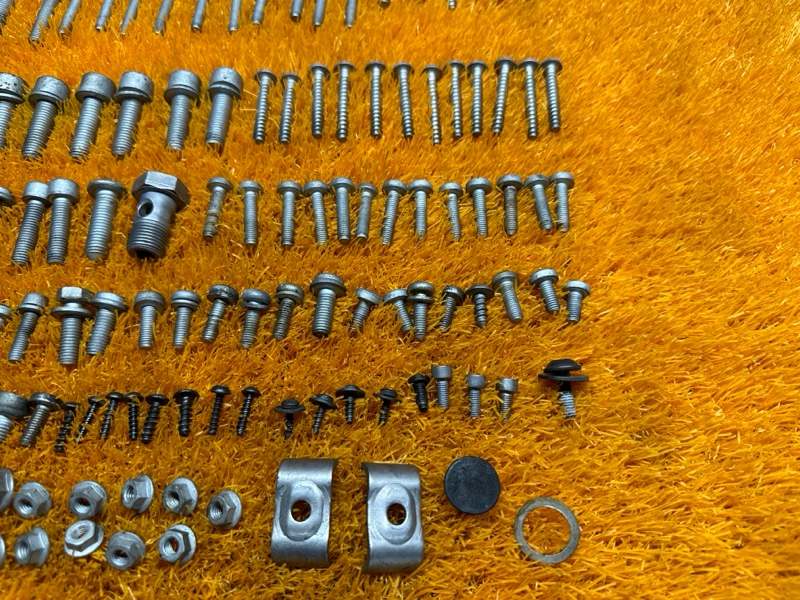 Болты и гайки ДВС, 800 рублей, Красноярск