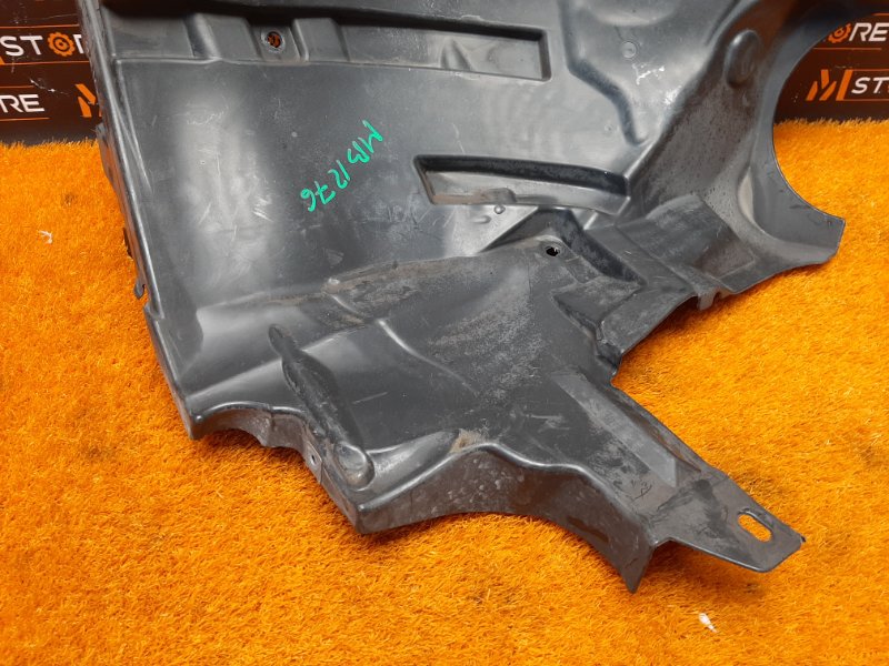 подкрылок, 3000 рублей, Красноярск