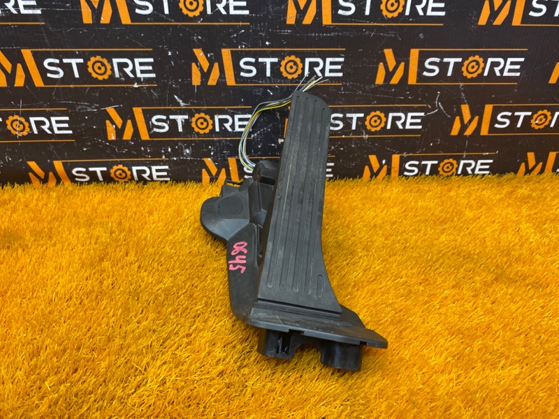 педаль газа, 1000 рублей, Красноярск