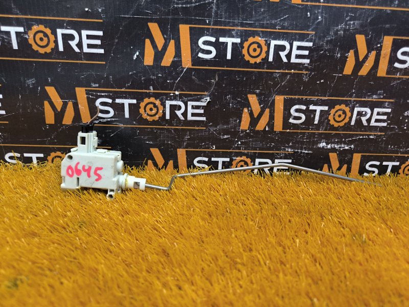 Замок лючка бензобака, 1040 рублей, Красноярск