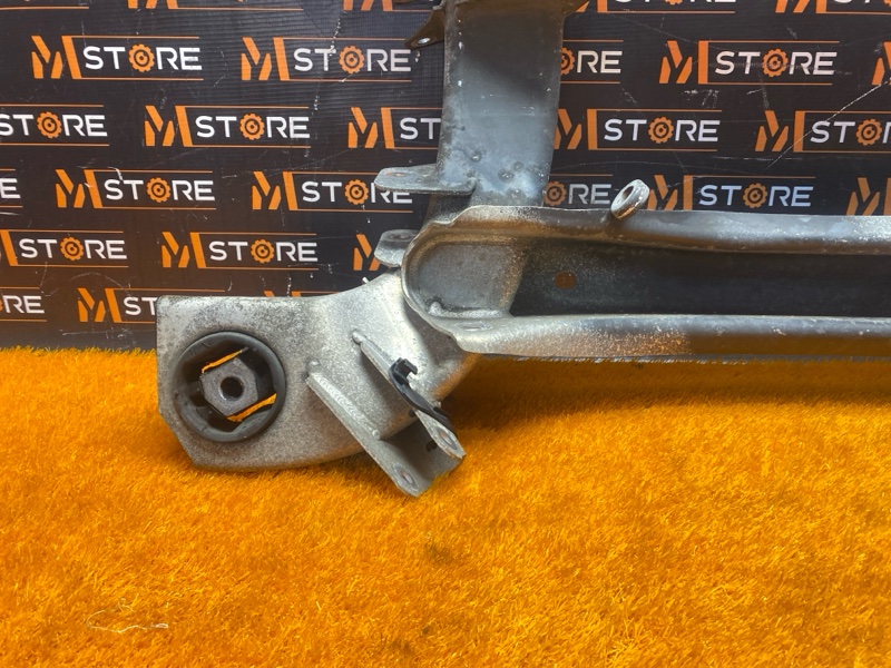 Балка поперечная (подрамник), 1240 рублей, Красноярск