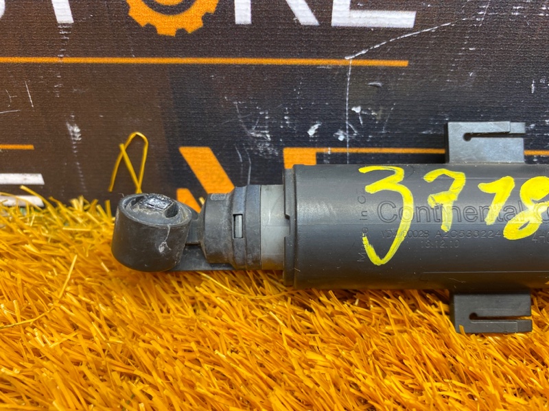 Форсунка омывателя фары, 1000 рублей, Красноярск