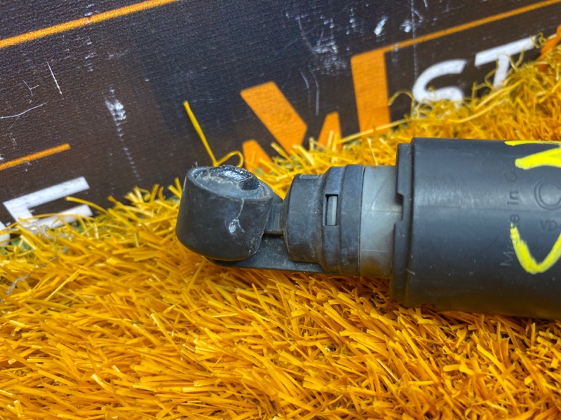 Форсунка омывателя фары, 1000 рублей, Красноярск