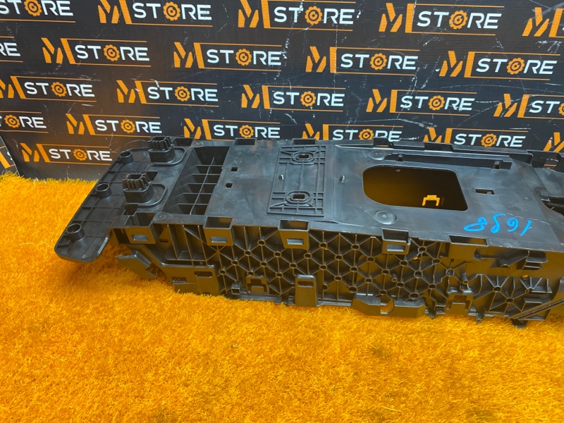 Консоль между сидений, 2000 рублей, Красноярск