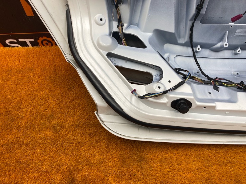 крышка багажника, 15000 рублей, Красноярск