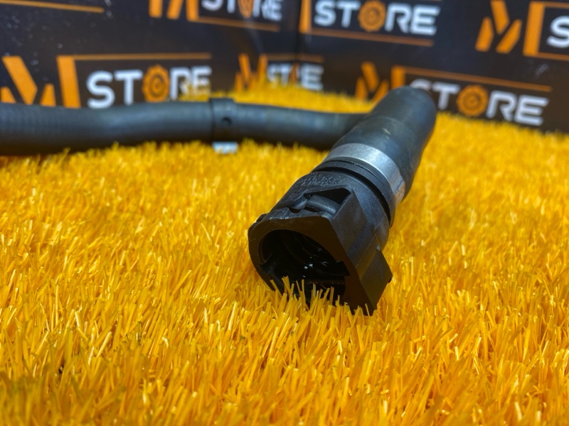 Патрубок системы охлаждения, 1000 рублей, Красноярск