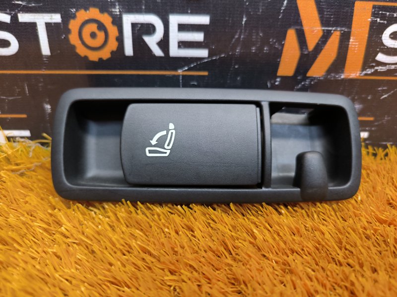 Ручка регулировки спинки сиденья, 700 рублей, Красноярск