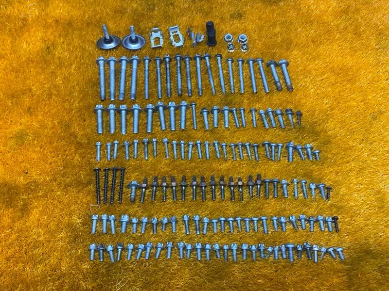 Болты и гайки ДВС, 900 рублей, Красноярск