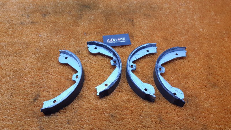 Колодки ручника, 500 рублей, Красноярск