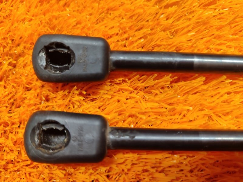 амортизатор капота, 900 рублей, Красноярск