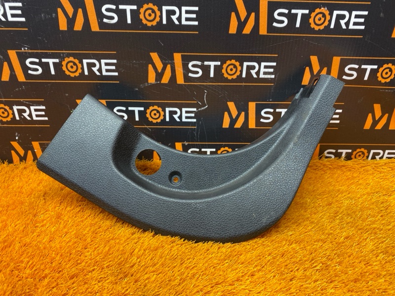 Накладка на порог салона, 300 рублей, Красноярск