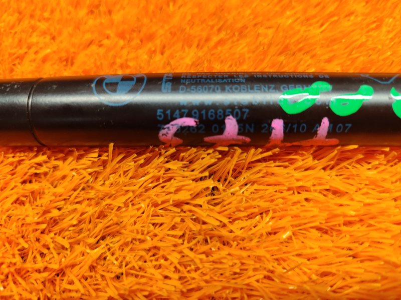 Амортизатор пола багажника, 500 рублей, Красноярск