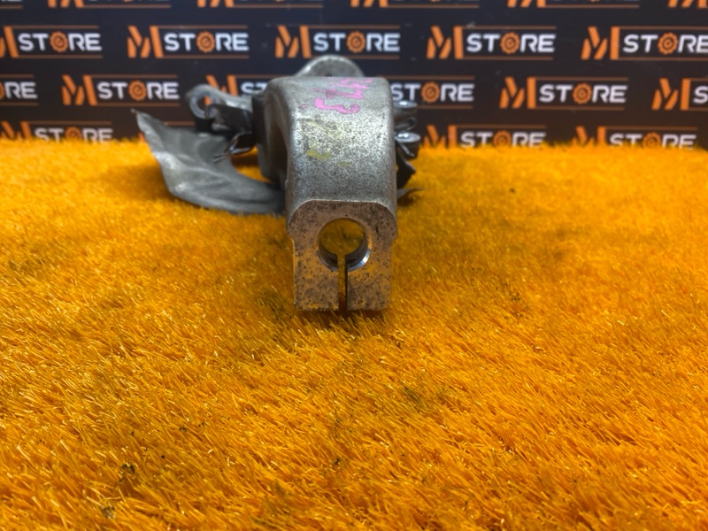 кулак поворотный, 1000 рублей, Красноярск