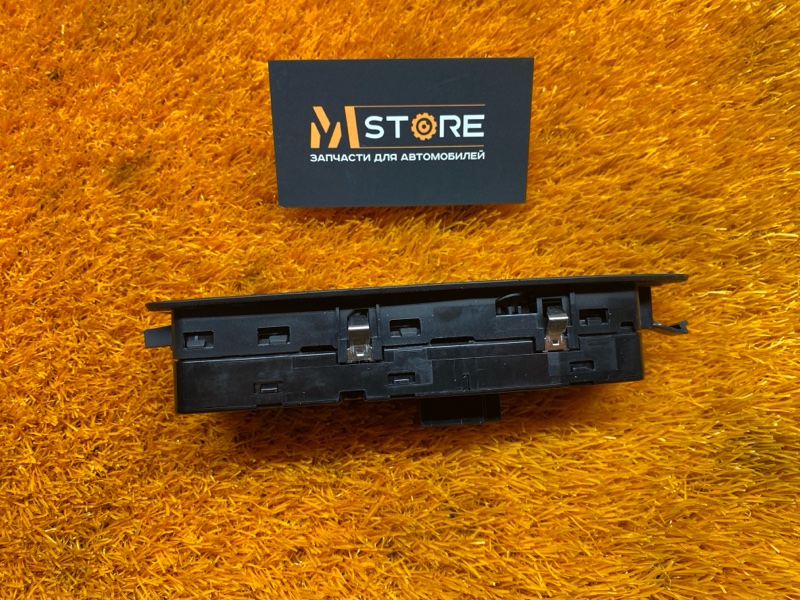 Блок управления стеклоподъемниками, 1000 рублей, Красноярск