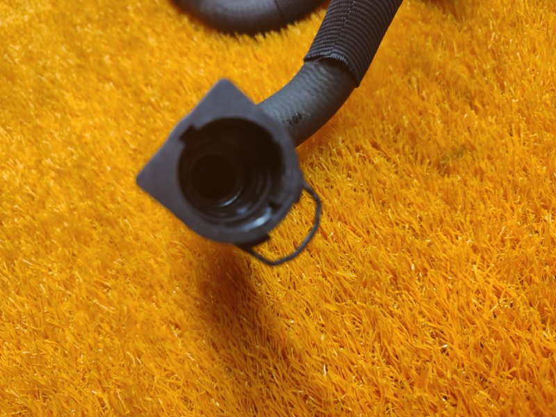 Патрубок системы охлаждения, 1000 рублей, Красноярск