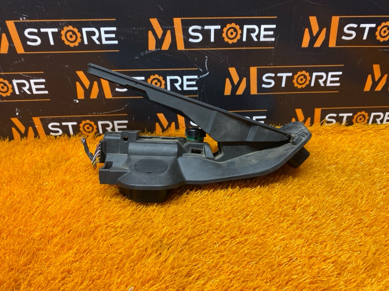 педаль газа, 1000 рублей, Красноярск