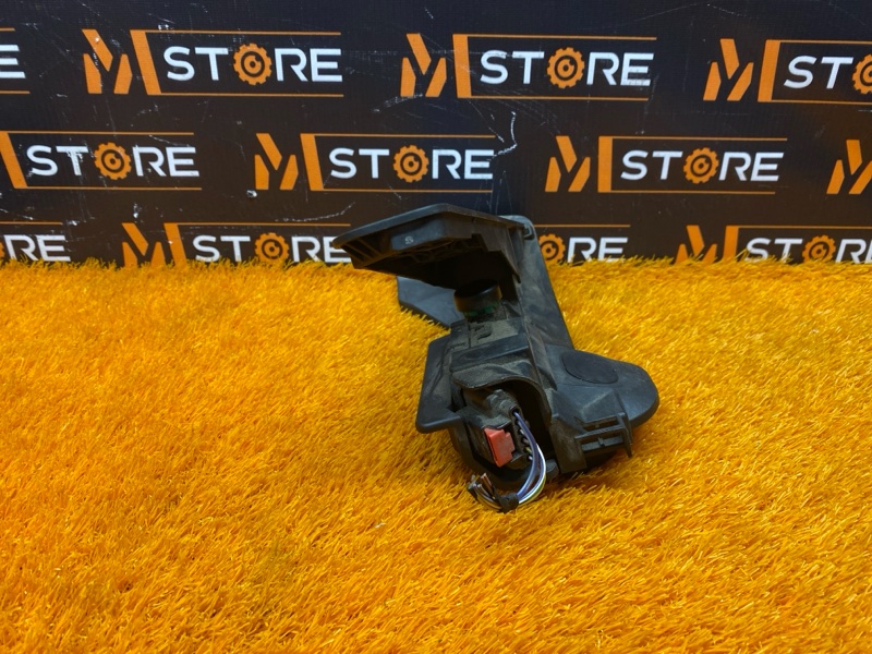 педаль газа, 1000 рублей, Красноярск