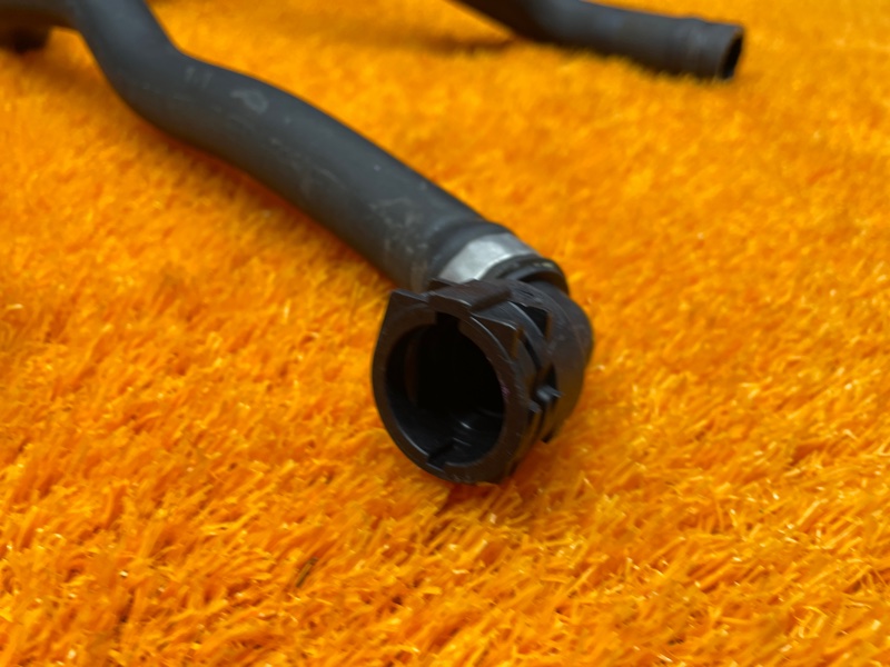 Патрубок системы охлаждения, 1000 рублей, Красноярск