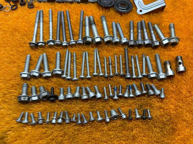 Болты и гайки ДВС, 800 рублей, Красноярск