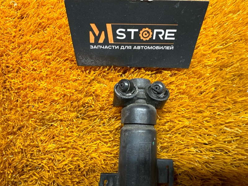 Форсунка омывателя фары, 1000 рублей, Красноярск