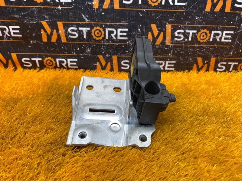 Кронштейн радиатора, 760 рублей, Красноярск