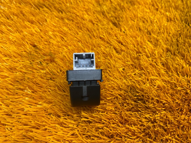 кнопка стеклоподъемника, 200 рублей, Красноярск