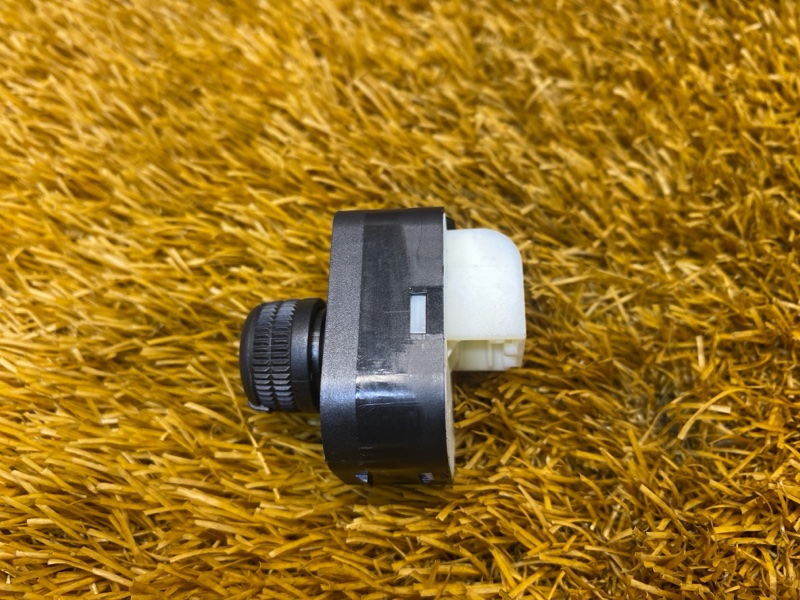 Кнопка регулировки зеркал, 500 рублей, Красноярск