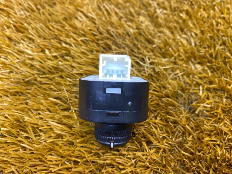 Кнопка регулировки зеркал, 500 рублей, Красноярск