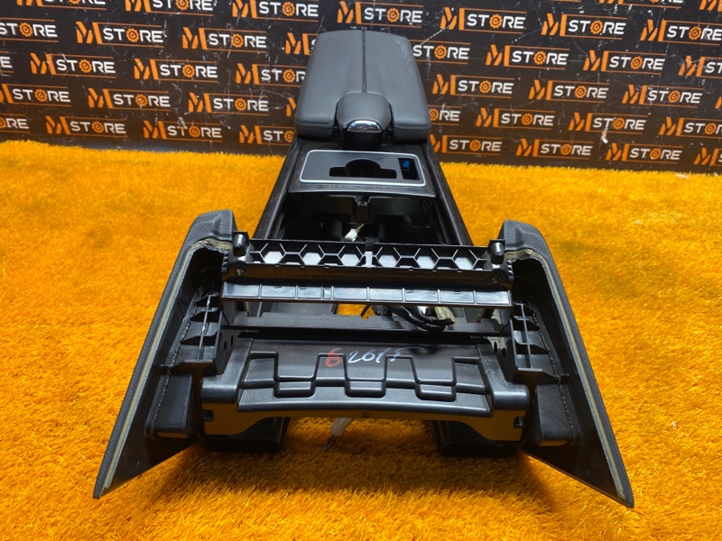 подлокотник, 5000 рублей, Красноярск