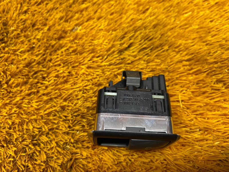 Кнопка открывания багажника, 350 рублей, Красноярск