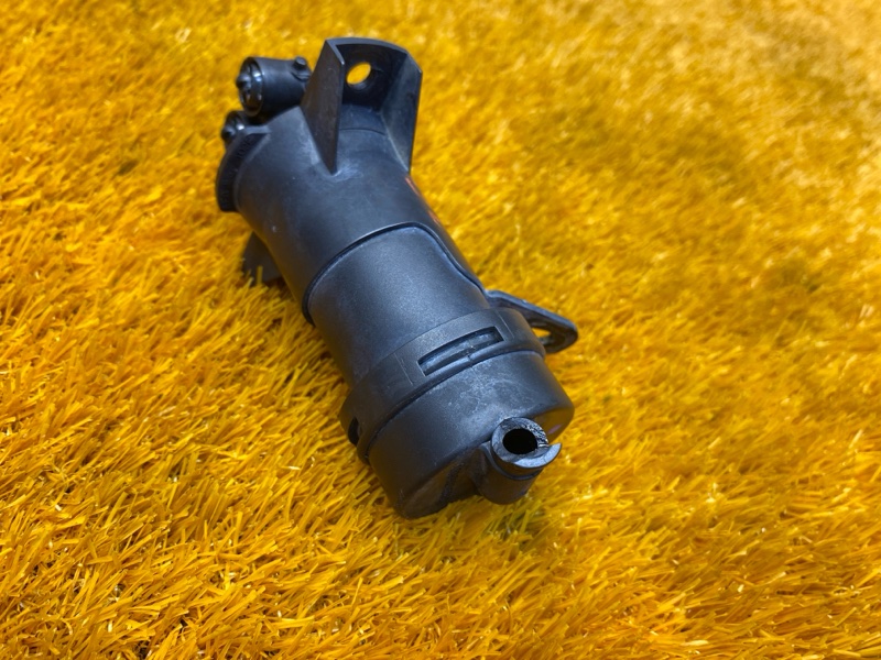 Форсунка омывателя фары, 500 рублей, Красноярск