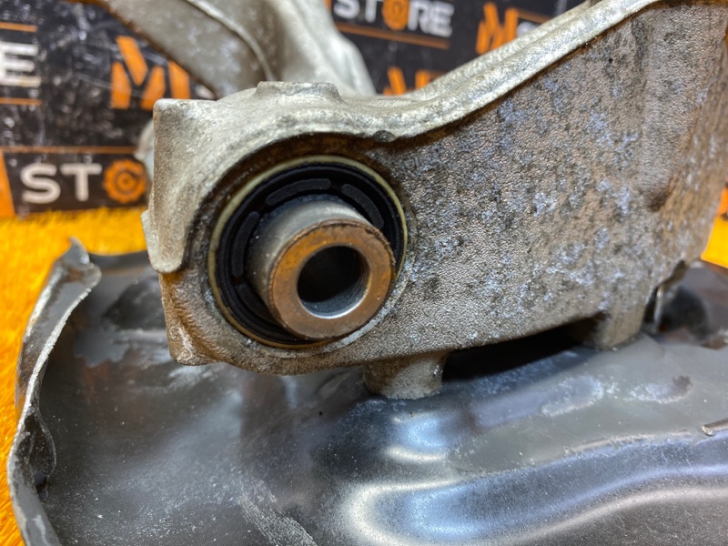 кулак поворотный, 2000 рублей, Красноярск