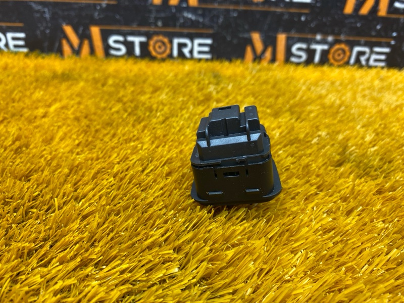 Кнопка регулировки зеркал, 1000 рублей, Красноярск