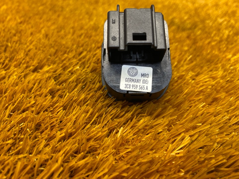 Кнопка регулировки зеркал, 1000 рублей, Красноярск