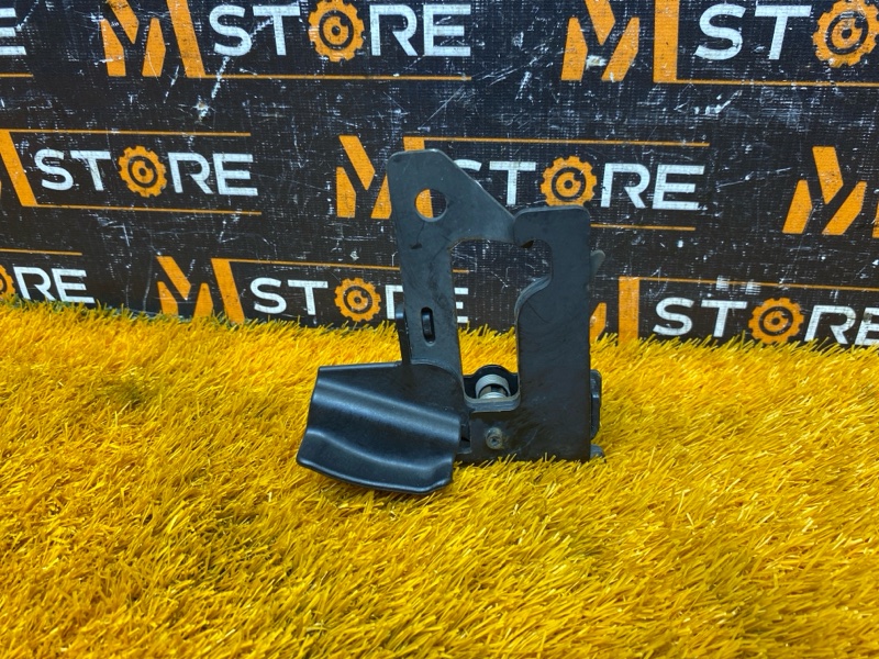 замок капота, 1000 рублей, Красноярск