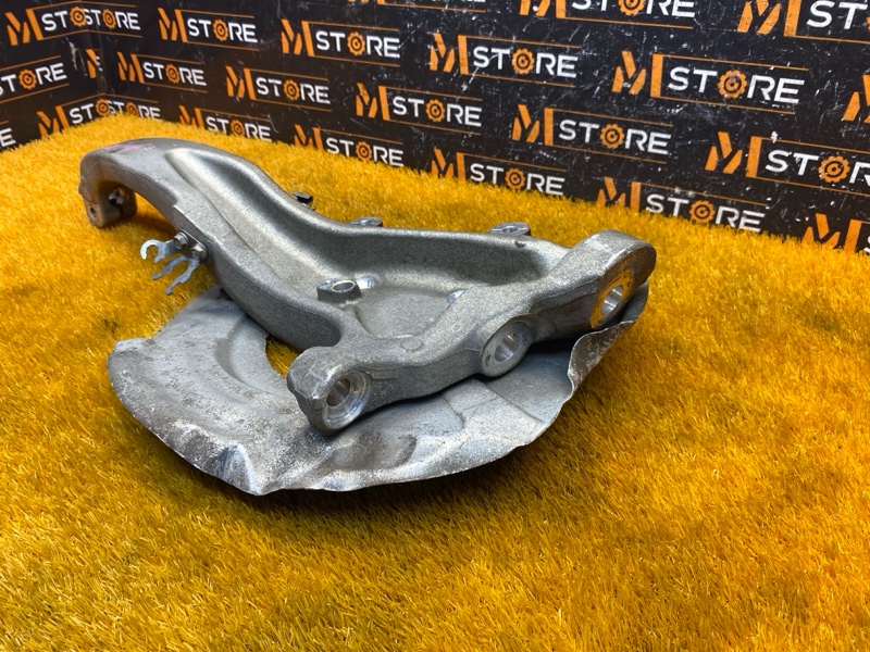 кулак поворотный, 1000 рублей, Красноярск