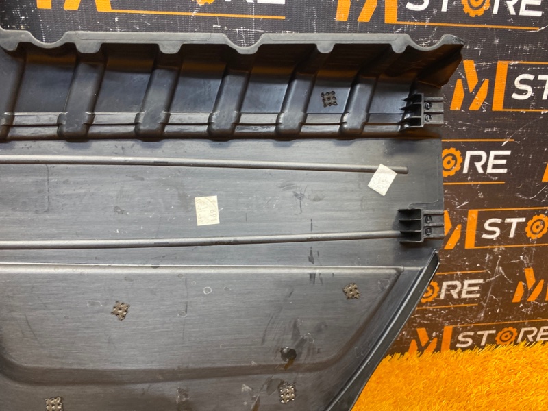 крышка двигателя, 1000 рублей, Красноярск