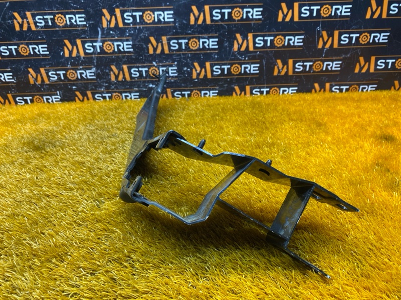 кронштейн фары, 6650 рублей, Красноярск