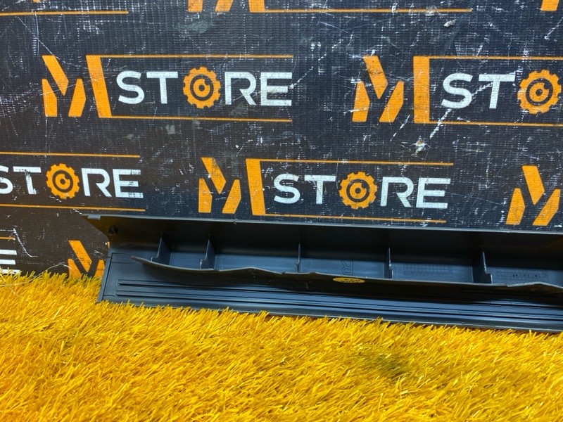 Накладка на порог салона, 300 рублей, Красноярск