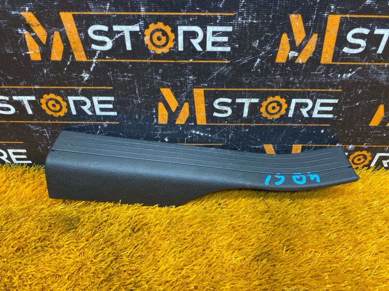 Накладка на порог салона, 300 рублей, Красноярск