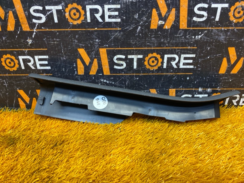 Накладка на порог салона, 300 рублей, Красноярск