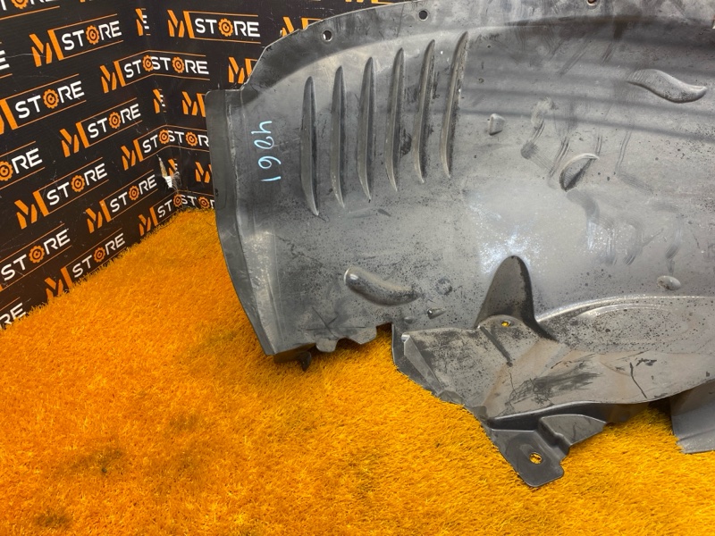 подкрылок, 3000 рублей, Красноярск