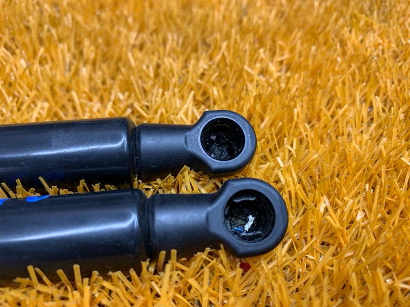 амортизатор капота, 1300 рублей, Красноярск