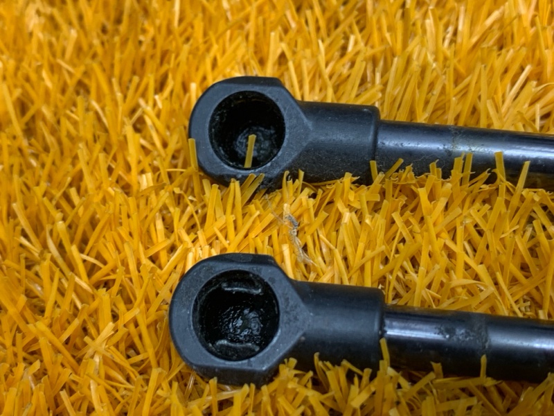 амортизатор капота, 1300 рублей, Красноярск