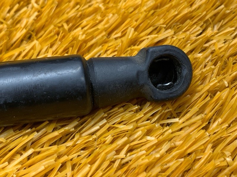 амортизатор капота, 500 рублей, Красноярск