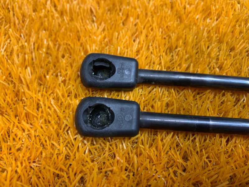 амортизатор капота, 900 рублей, Красноярск