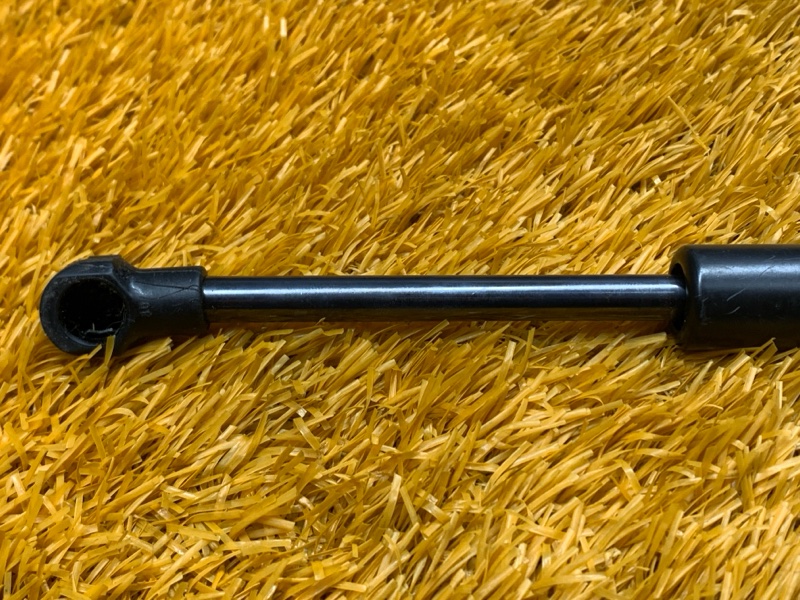 Амортизатор пола багажника, 640 рублей, Красноярск