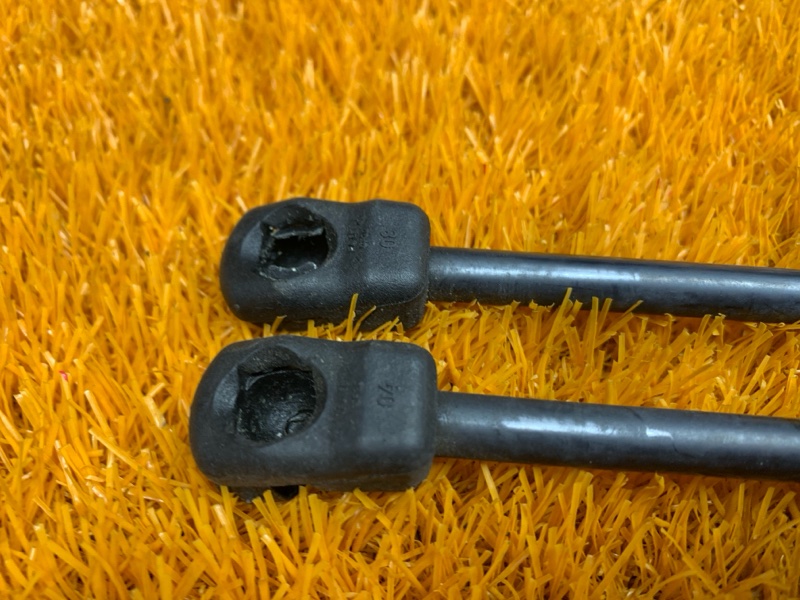 амортизатор капота, 500 рублей, Красноярск