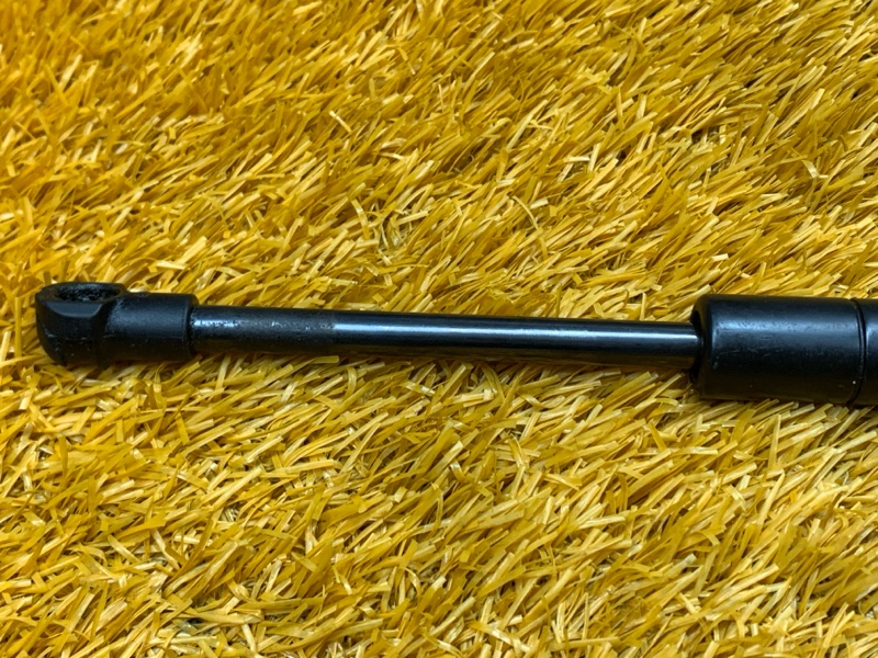 Амортизатор стекла багажника, 500 рублей, Красноярск