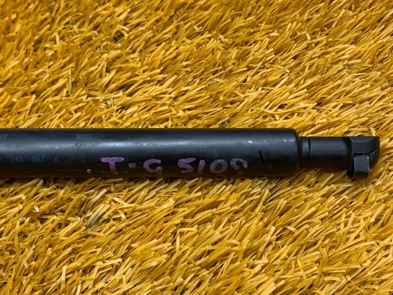 Амортизатор стекла багажника, 500 рублей, Красноярск